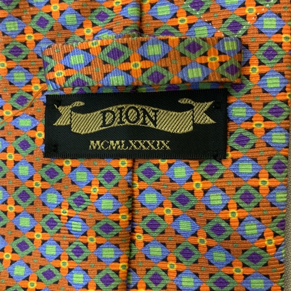 Italian silk tie .  Unique pattern - Picture 3 of 4